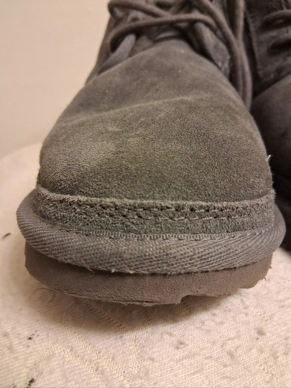 Mens UGG gray Suede Winter Boots with Sherpa Lining Sheepskin Size 6, Fit for 5